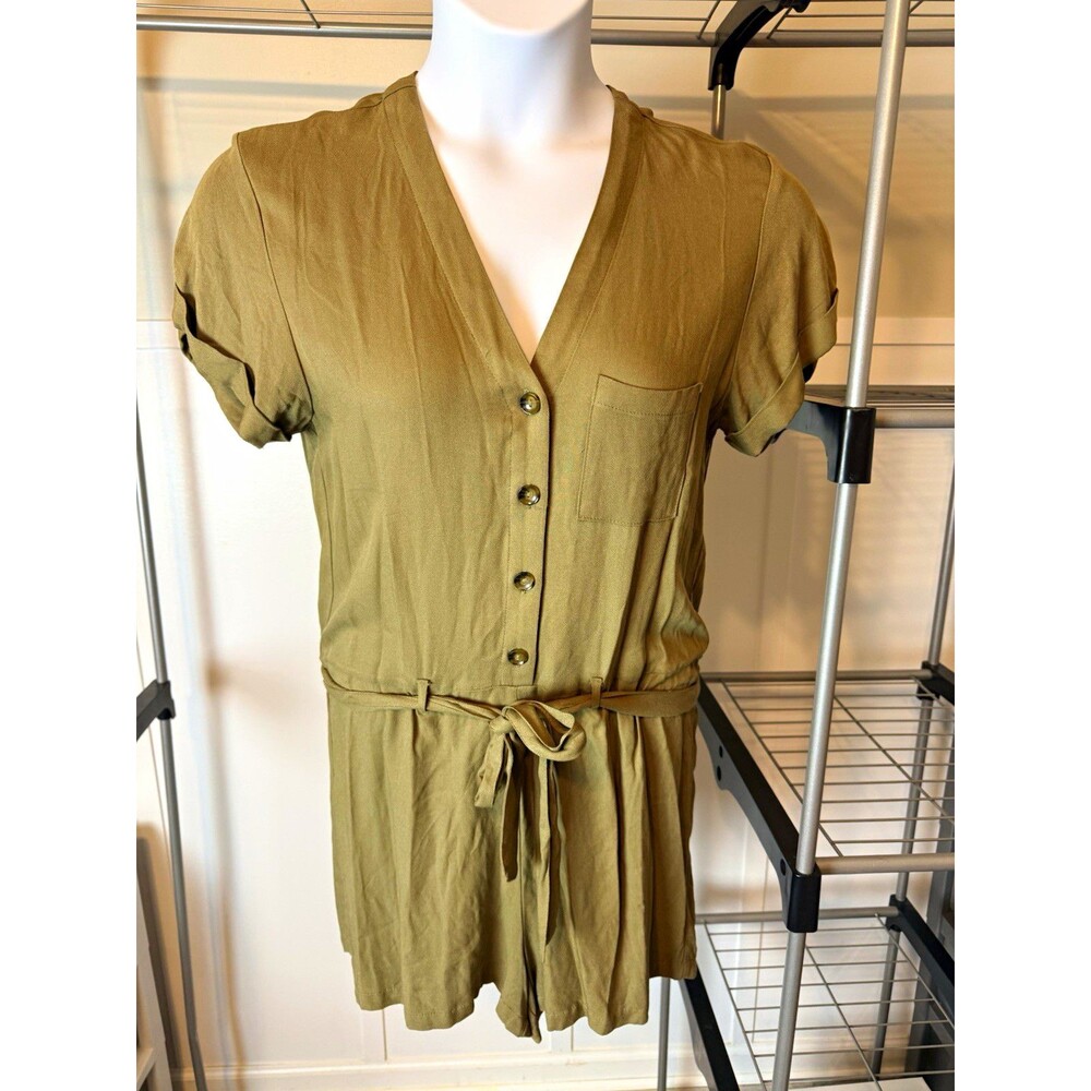 Staccato Green Solid V-Neck Button Front Belted Pocket Romper Short Sleeve S